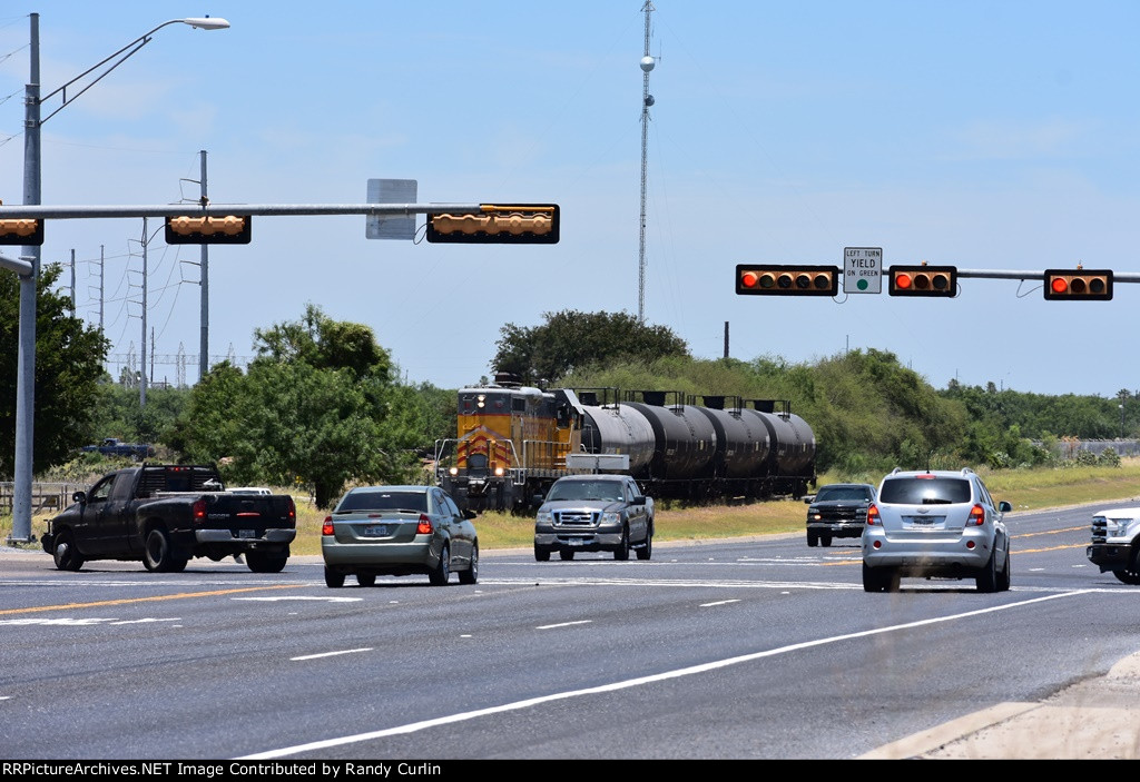 Total chaos as the stop lights go red in all directions